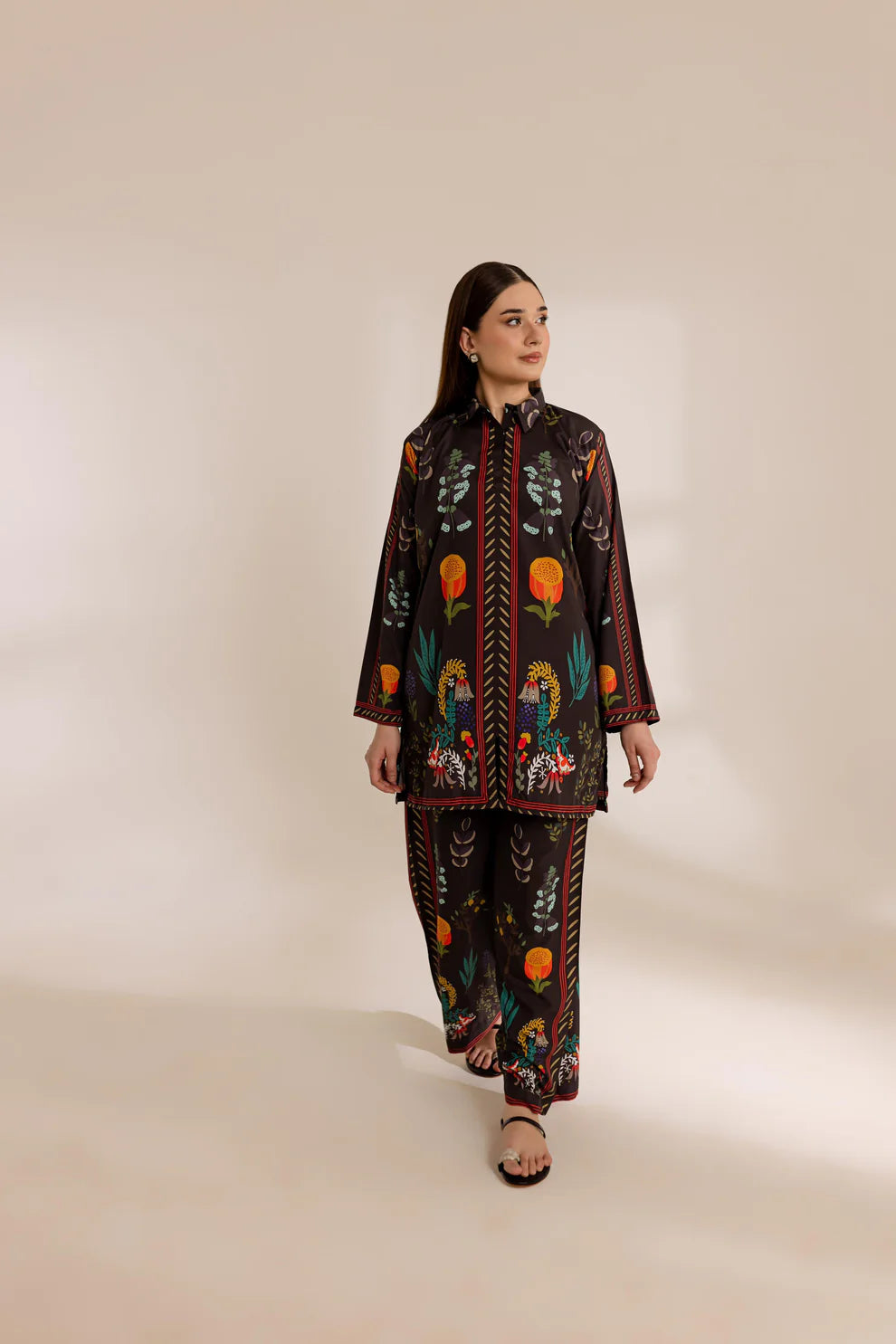 Beautiful 2PC Floral Printed Shirt And Trouser